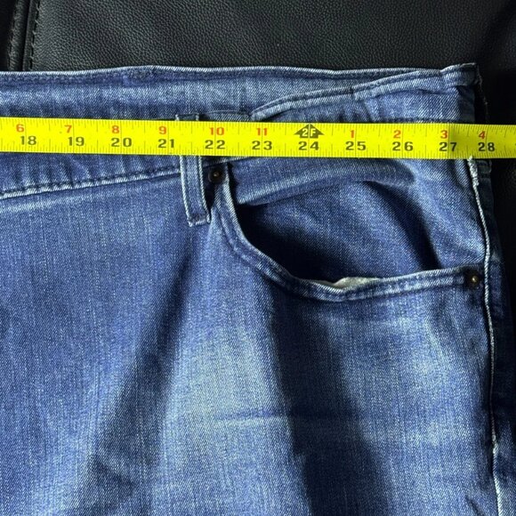 Levi’s 559 Men’s Relaxed Straight Leg Stretch Jeans Faded Blue Denim 56x30 - Picture 10 of 10